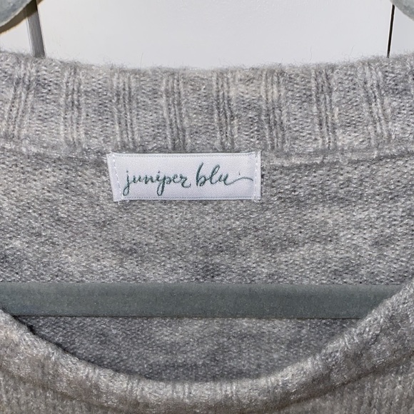 Juniper Blu Gray Fringed Sweater- ONLY WORN ONCE! - Picture 2 of 6